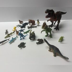 Dinosaur Schleich and Water Animal Toy Lot of action figures - Jurassic Park